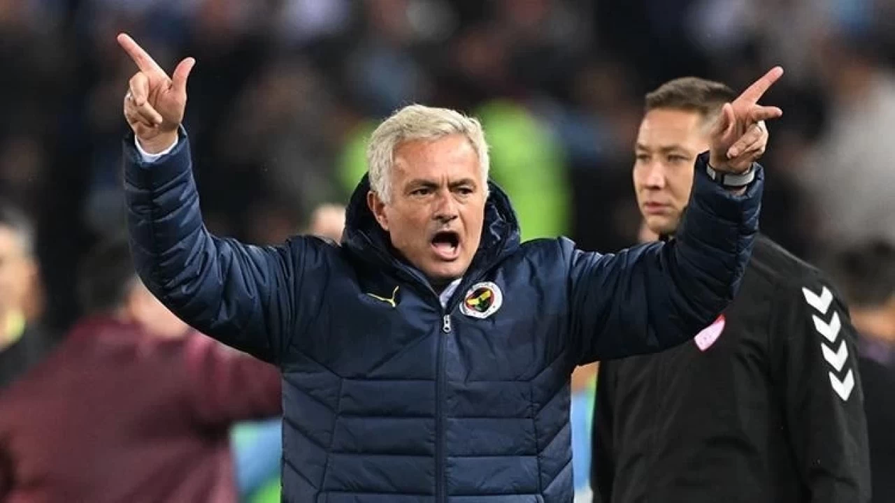 Mourinho’dan VAR Hakemi Atilla Karaoğlan’a Sert Eleştiri: “Sistemin Adı Bu Gece Atilla’ydı