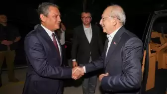 CHP'de Tüzük Kurultayı Öncesi Hareketlilik: Özgür Özel Kılıçdaroğlu ile Görüştü!