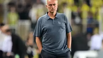 Mourinho'dan Okan Buruk Göndermesi! "Hakemlerle Arkadaş Olanlara İnanırsam, Giderim!"