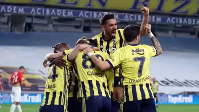 AZ Alkmaar - Fenerbahçe Maçı Şifresiz YABANCI KANAL Canlı Yayın Bilgisi! Maç Hangi Kanalda, Saat Kaçta, Nereden İzlenir?