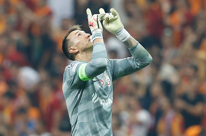 Muslera'nın yerine transfer geliyor: Galatasaray yüklü bonservisi gözden çıkardı  - 5. Foto